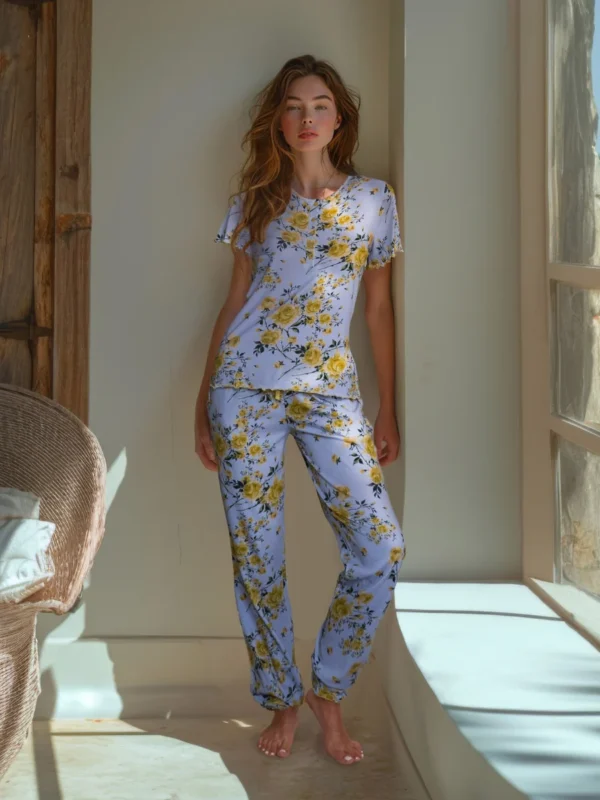 R011-Pigiama con maglia serafino a manica corta e pantalone lungo in cotone
