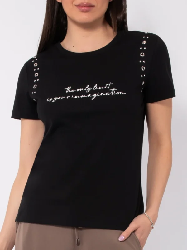 TS08-T-shirt in cotone stretch con stampa e borchie